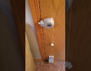 超便利そうな、足でも開閉できるドア！！
